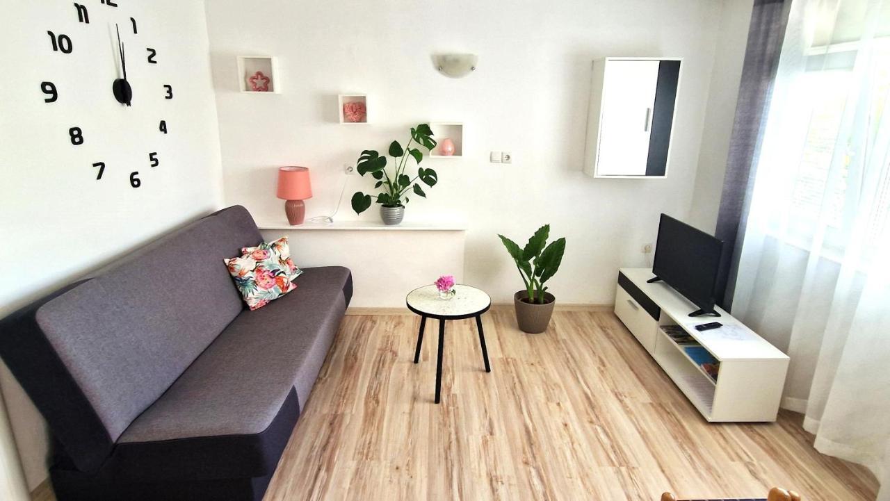 Apartment Jagoda クルク エクステリア 写真