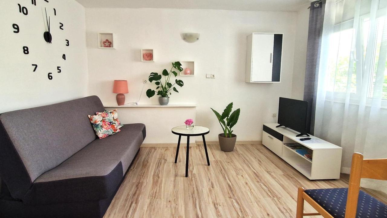Apartment Jagoda クルク エクステリア 写真